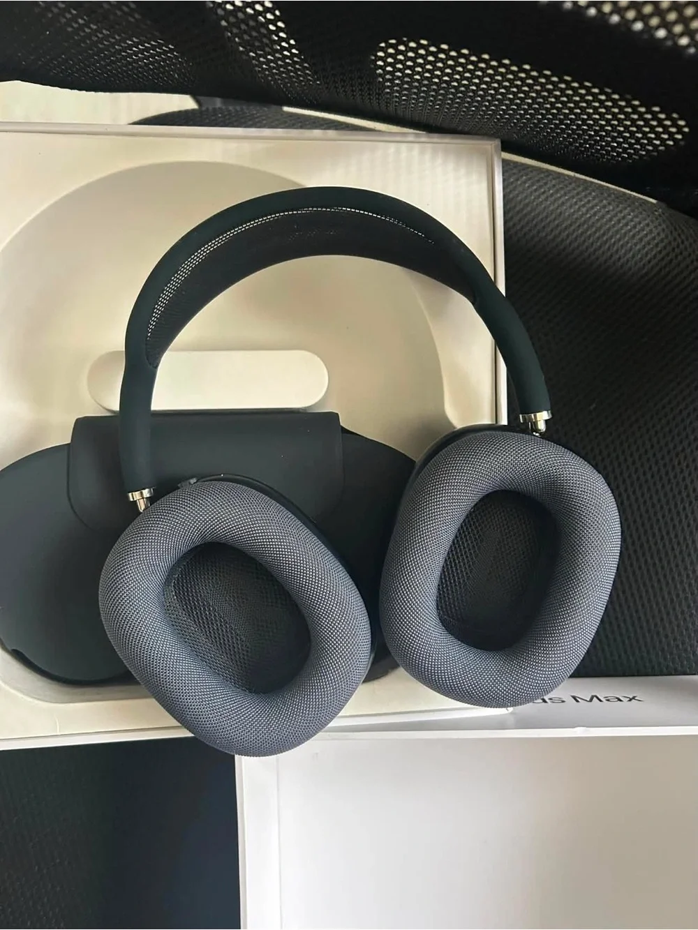 Apple AirPods Max Space Gray Over-Ear Headphones